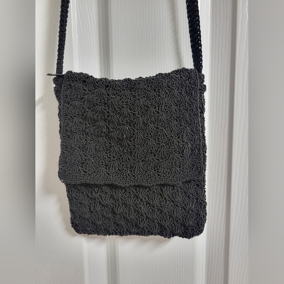 Kathy Ireland Womens Black Vintage Crocheted Textured Zipper Bohemian Bag - Picture 3 of 5